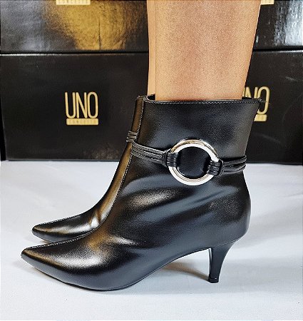 BOTA 14270 PRETO / SALTO FINO / FIVELA DOURADA