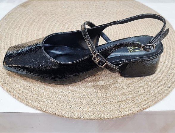 SCARPIN EM VERNIZ MOLHADO 731019 PRETO