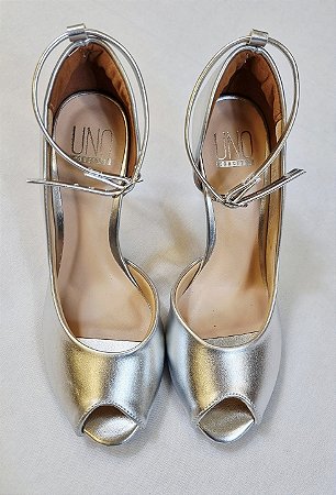 SCARPIN SEMI ABERTO 30120 PRATA / TIRA COM FECHO NO TORNOZELO