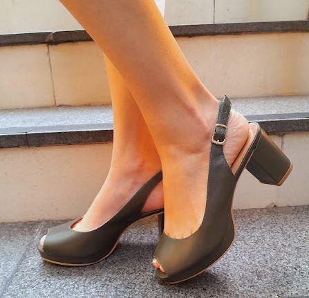 PEEP TOE EM COURO  67942 VERDE MILITAR