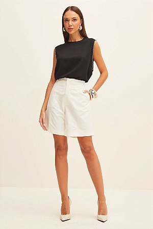 Blusa Preta com Detalhes nas Cavas Fórum
