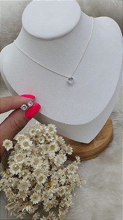 Conjunto brinco e colar ponto de luz