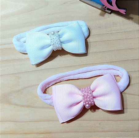 Laço e pérolas para bebê