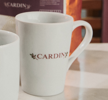 Caneca Cardin
