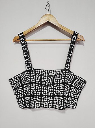 Cropped crochê preto e branco