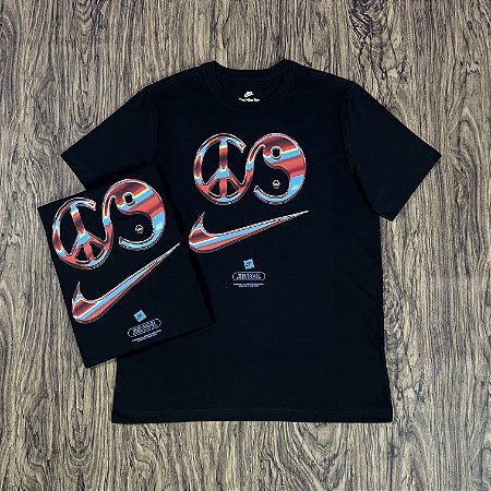 Camiseta Nike Sportswear Heatwave Preta