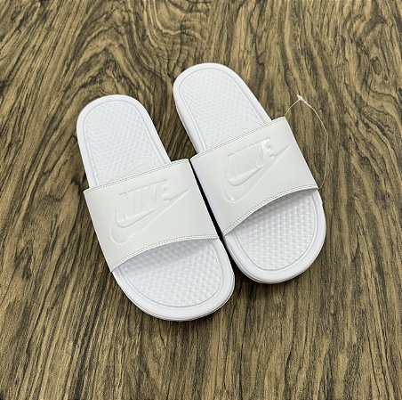 Chinelo Nike Benassi Branco