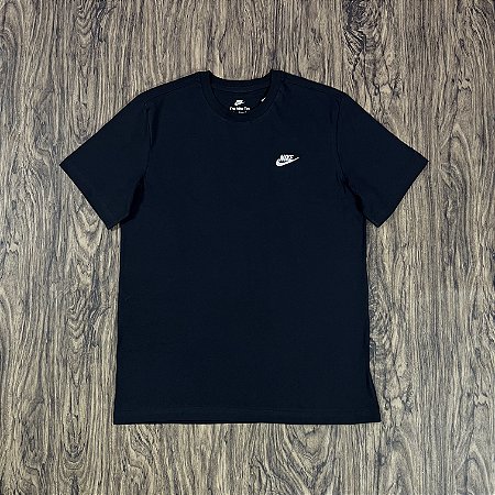 Camiseta Nike Sportswear Club Preta