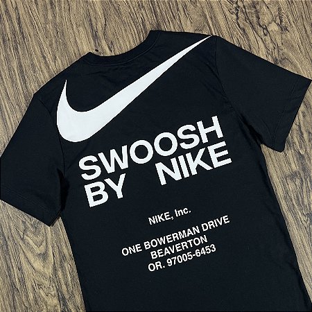 Camiseta Nike Sportswear Big Swoosh Graphic