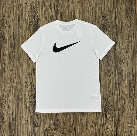 Camiseta Nike Dri-Fit Swoosh Branca