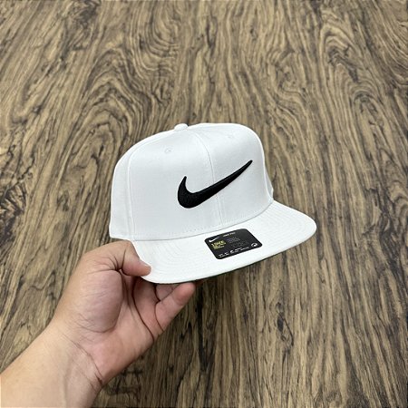 Boné Nike Aba Reta Swoosh Branco