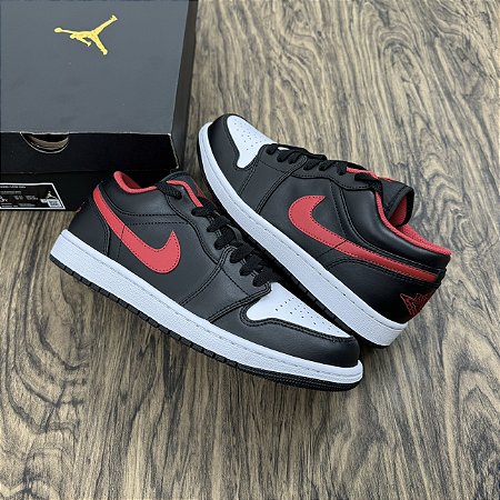 Tênis Nike Air Jordan 1 Low White Toe