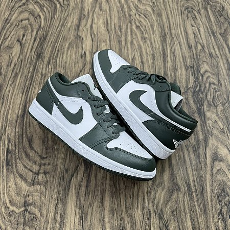 Tênis Nike Air Jordan 1 Low Galactic Jade