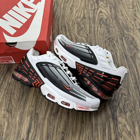 Tênis Nike Air Max Plus III White Black Team Orange