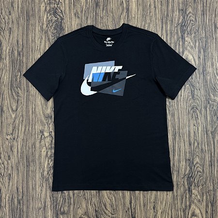 Camiseta Nike Sportswear Graphic Preta