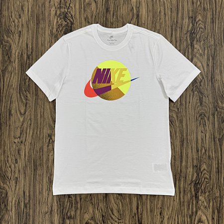 Camiseta Nike Sportswear Branca