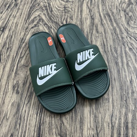 Chinelo Nike Victori Verde