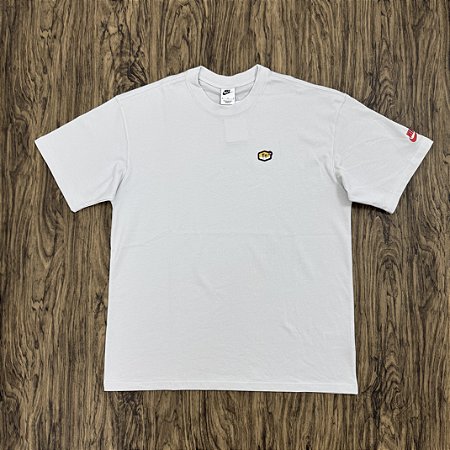Camiseta Nike Sportswear TN Cinza