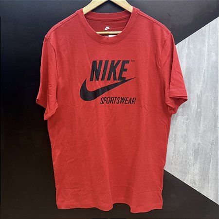 Camiseta Nike SportswearTM Vermelha