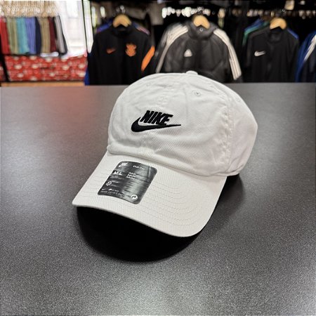 Boné Nike Club Branco