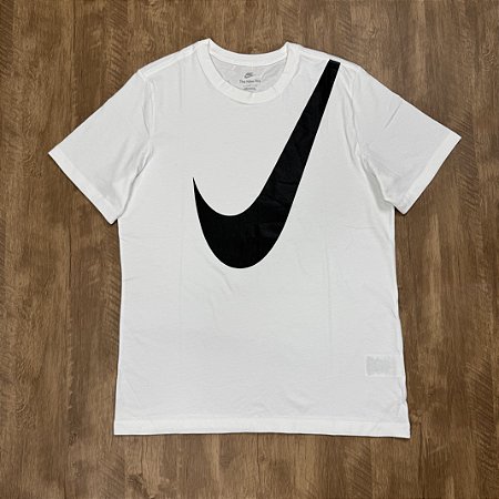 Camiseta Nike Sportswear Big Swoosh Branco c/ Preto