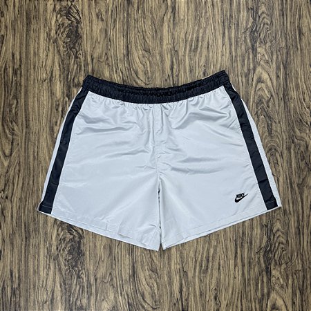 Short Nike Woven Flow Cinza com Preto