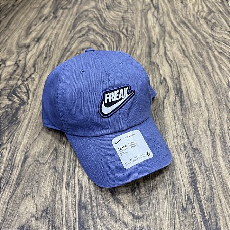Boné Nike Freak Azul Petróleo