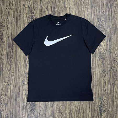 Camiseta Nike Sportswear Big Swoosh Preta