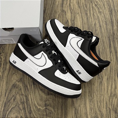 Tênis Nike Air Force 1 “Panda”