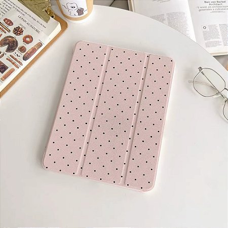Capa Protetora Macia com Espelho Dobrável Estampada em Poá Rosa para iPad 10ª e 11ª (A16) Geração