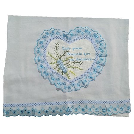 Pano de prato bordado a mão -  "Coração"