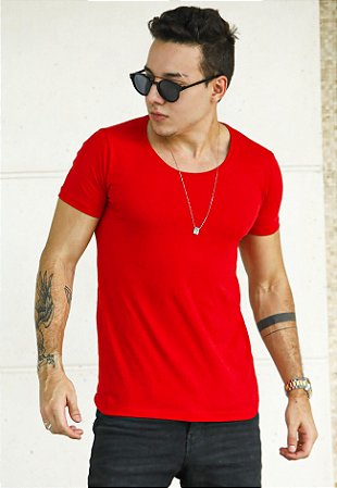 Camiseta Gola Canoa Vermelha