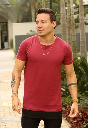 Camiseta Básica Vinho