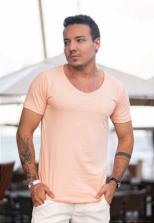 Camiseta Gola Canoa Salmão