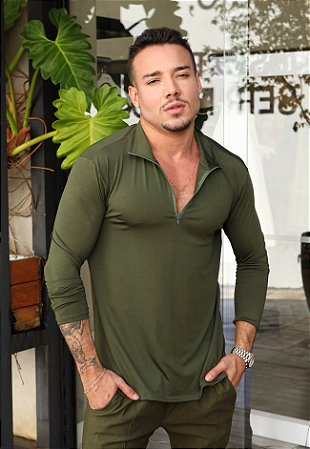 Blusa Gola Alta Zíper Verde Militar