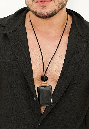 Max Colar Plutão