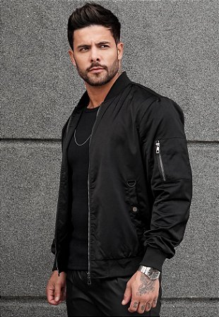 Jaqueta Bomber Acetinada Preta