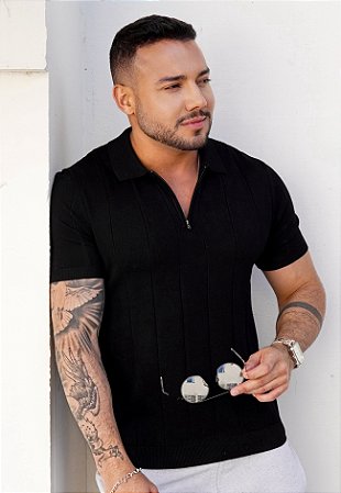 Camiseta Texturizada Gola De Zíper Preta