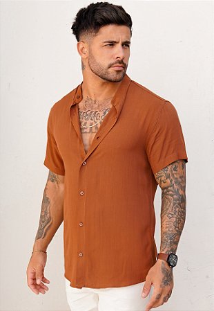 Camisa Viscolinho Gola Padre Caramelo