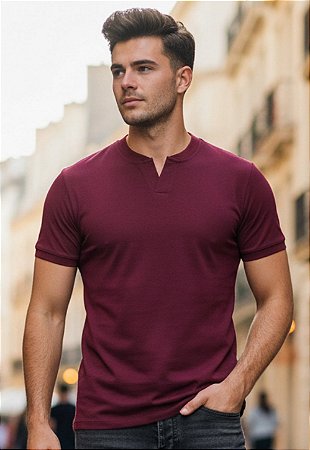 Camiseta Texturizada Gola V Vermelho Marsala