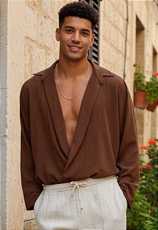 Camisa Capri Marrom (2 Formas de Uso)