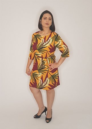 Vestido em viscose estampado manga 3/4 com cinto