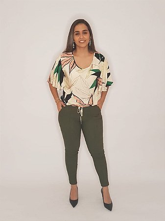 Blusa em viscose estampada manga morcego com amarração