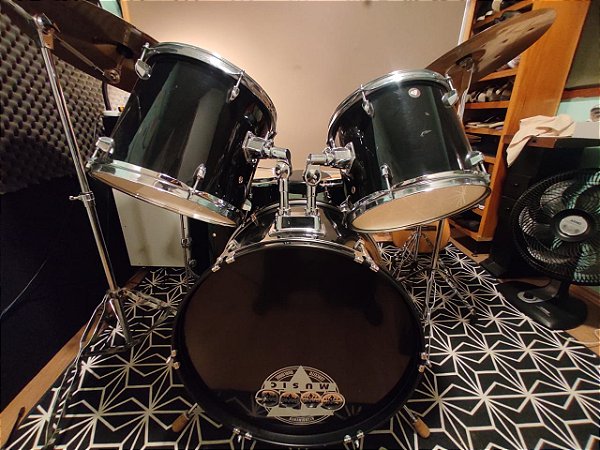 Bateria  acústica gang music completa com pratos USADA