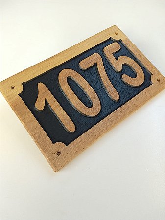 Número Residencial Personalizado em Madeira - 40 x 20 cm