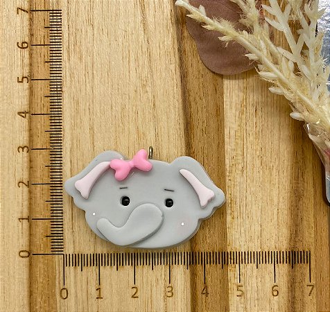 PINGENTE BISCUIT ELEFANTE MENINA