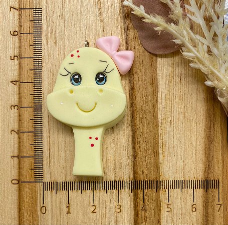 BISCUIT DINO AMARELO LAÇO ROSA BRAQUIOSSAURO