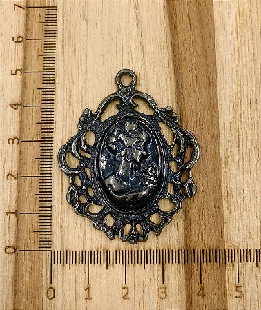 Pingente Metal Camafeu Prata Velho