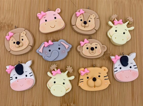 BISCUIT KIT SAFARI MENINA -10 PEÇAS