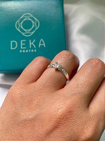 Anel Solitário Zircônia de Coração e Pontos de Luz